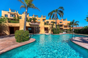 Townhouse with great sea views in Riviera del Sol